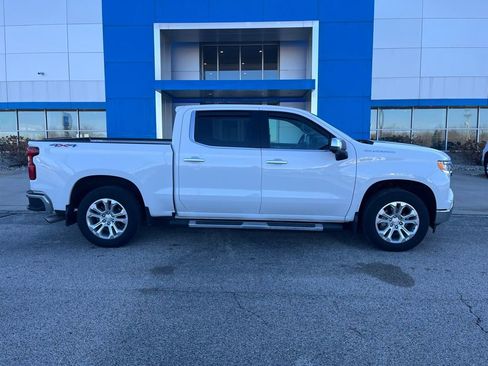 Used 2023 Chevrolet Silverado 1500 LTZ AWD/4WD image 2
