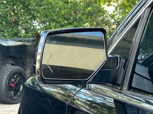 Used 2017 GMC Yukon Denali RWD image 14