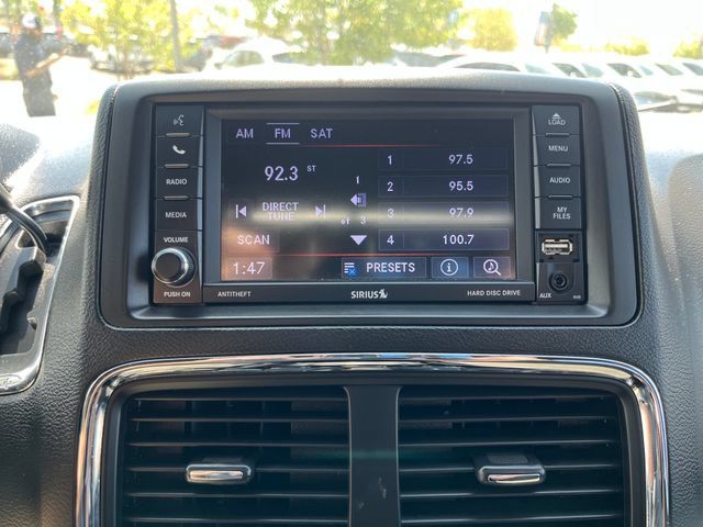 Used 2018 Dodge Grand Caravan SE FWD image 21