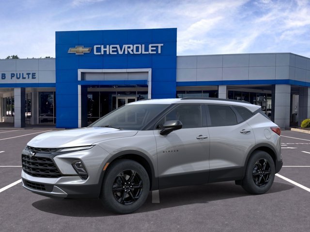 New 2026 Chevrolet Blazer LT w/ Convenience Package FWD image 2