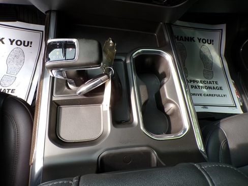 Used 2024 Chevrolet Silverado 1500 LT Trail Boss w/ LT Trail Boss Premium Package AWD/4WD image 28