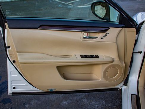 Used 2015 Lexus ES 350 image 10