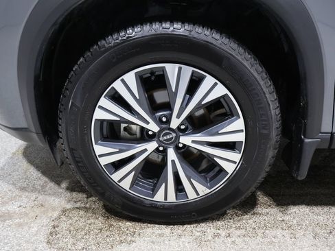 Used 2023 Nissan Rogue SV image 8