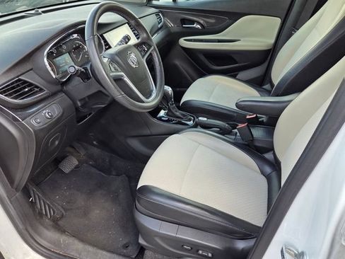 Used 2021 Buick Encore Preferred w/ Safety Package FWD image 7