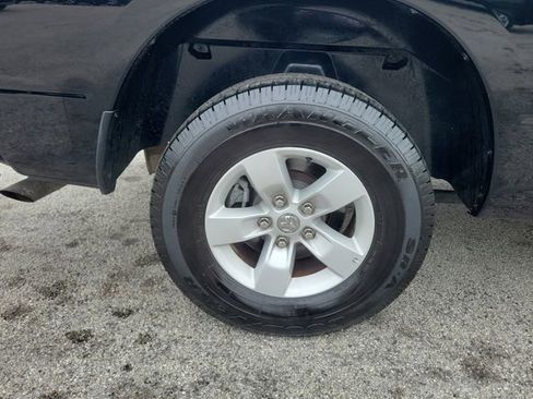 Used 2024 RAM 1500 Classic SLT image 7