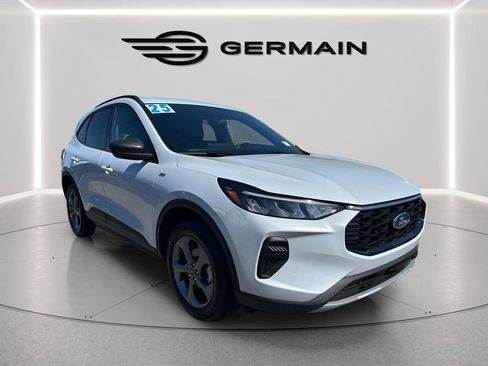 Certified 2025 Ford Escape ST-Line w/ Tech Pack #1 AWD/4WD image 1