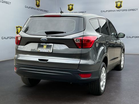 Used 2019 Ford Escape S image 5