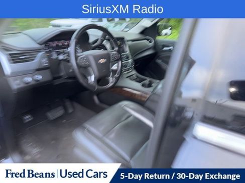 Used 2019 Chevrolet Suburban LT w/ LT Signature Package AWD/4WD image 8