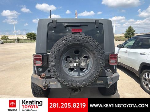 Used 2010 Jeep Wrangler Unlimited Rubicon w/ Trailer Tow Group AWD/4WD image 4