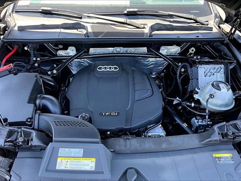 Used 2018 Audi Q5 2.0T Premium AWD/4WD image 9