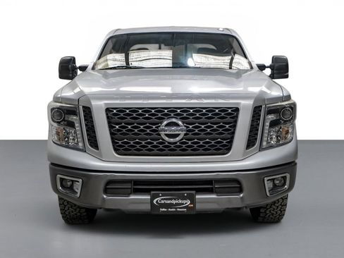 Used 2019 Nissan Titan PRO-4X AWD/4WD image 3