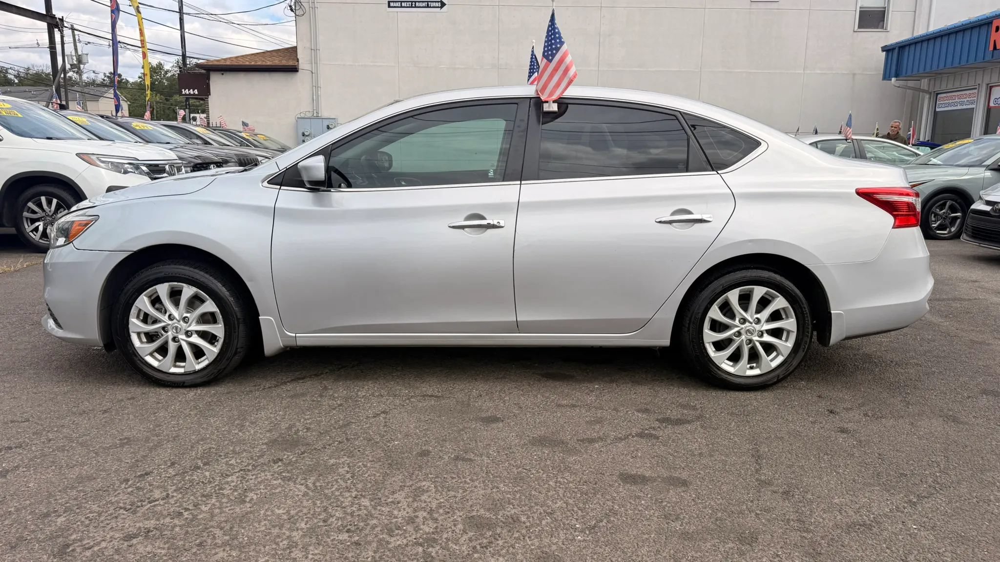 Used 2019 Nissan Sentra SV FWD image 10