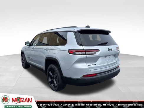Used 2022 Jeep Grand Cherokee L Laredo image 3