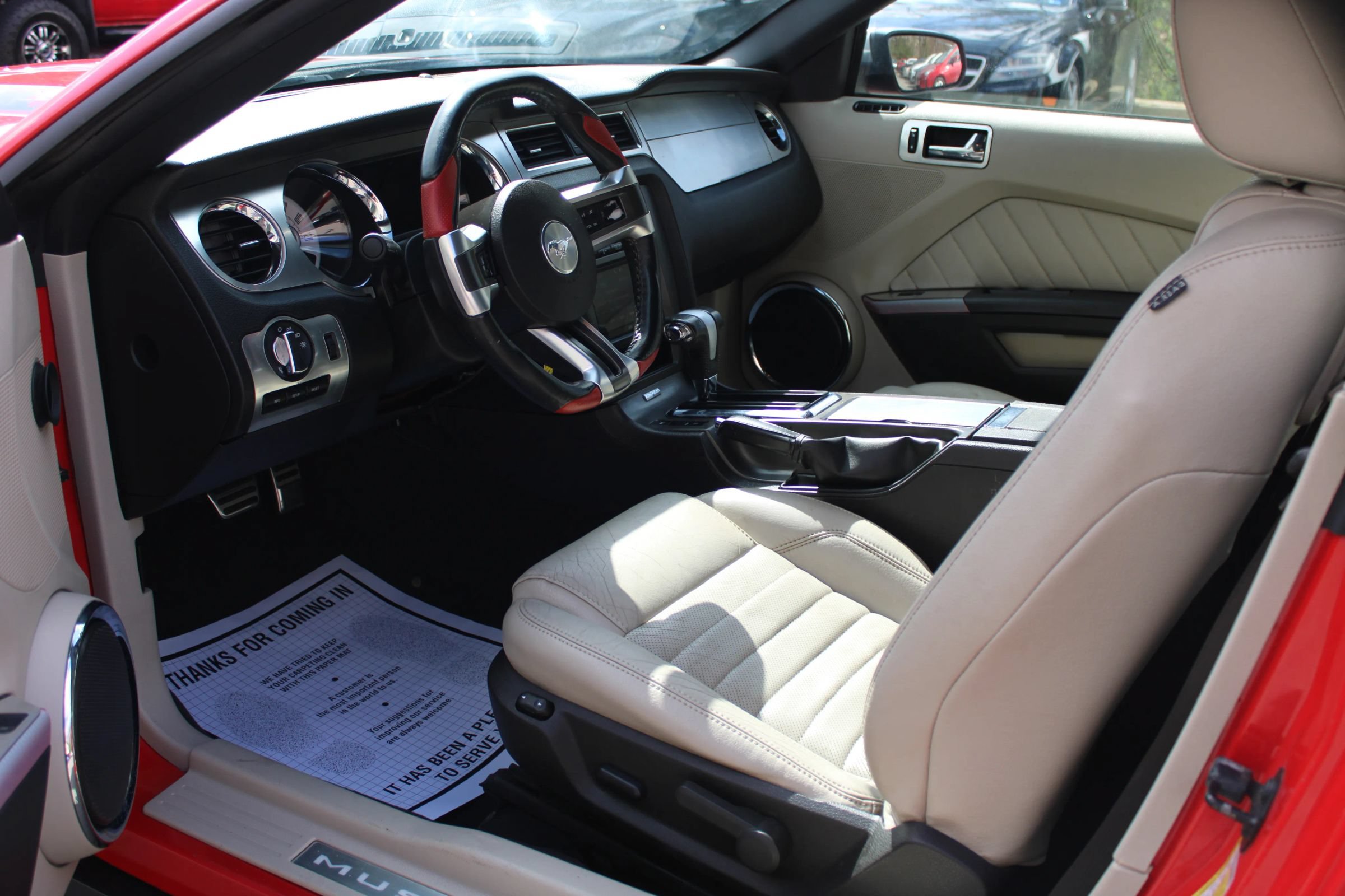Used 2010 Ford Mustang Convertible RWD image 17