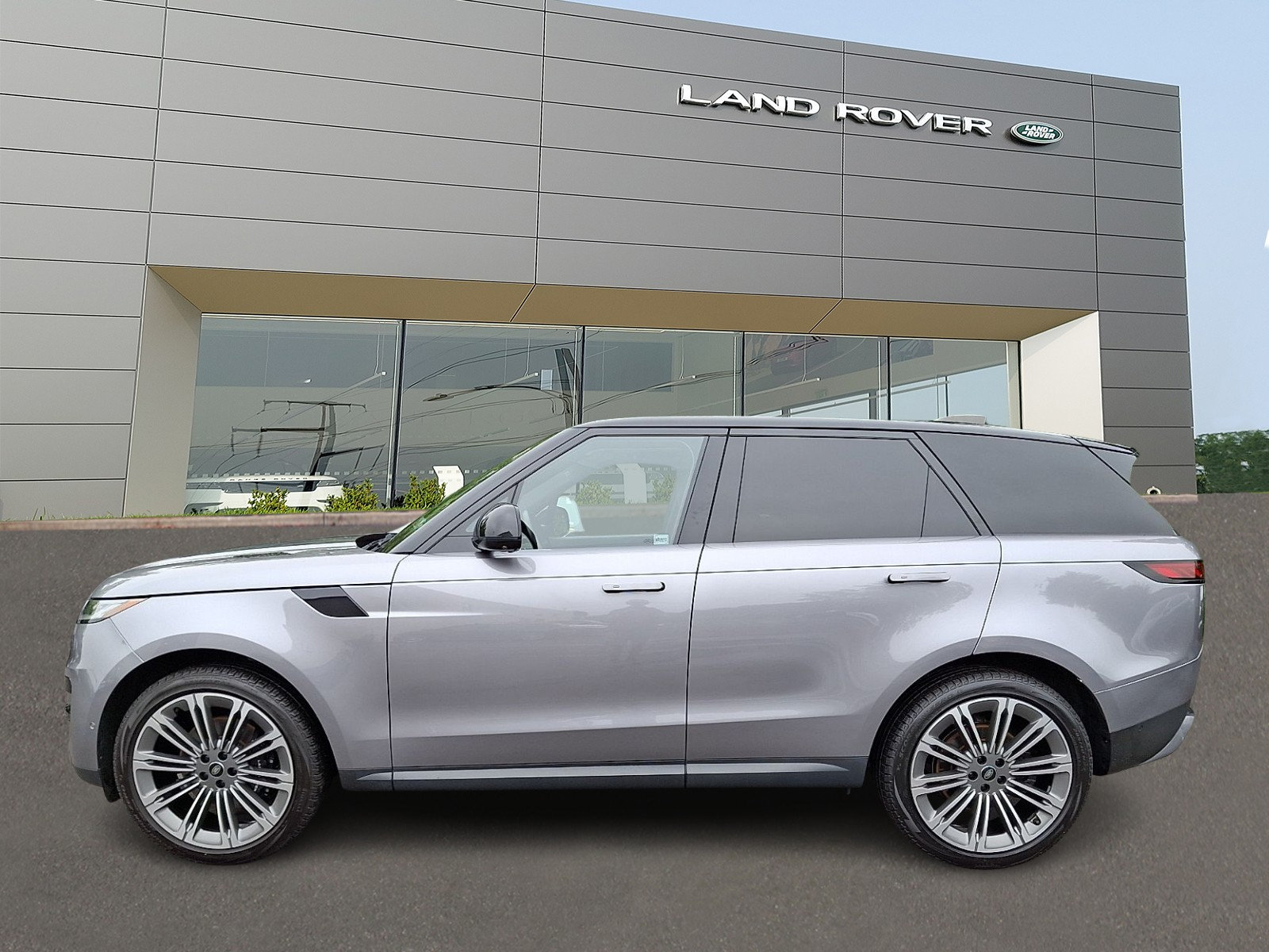 Used 2023 Land Rover Range Rover Sport SE AWD/4WD image 6