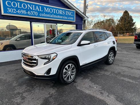 Used 2020 GMC Terrain SLT w/ Preferred Package image 2