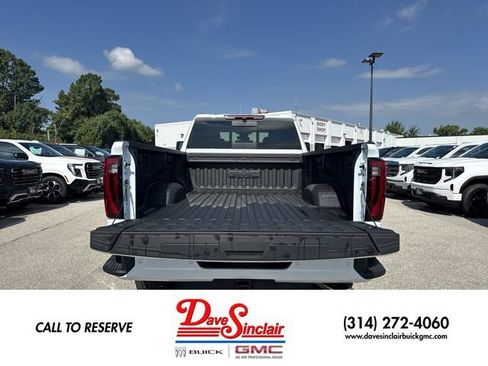 New 2026 GMC Sierra 3500 Denali AWD/4WD image 23
