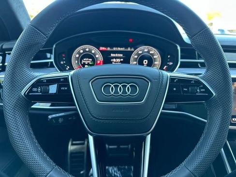 Used 2024 Audi S8 image 22