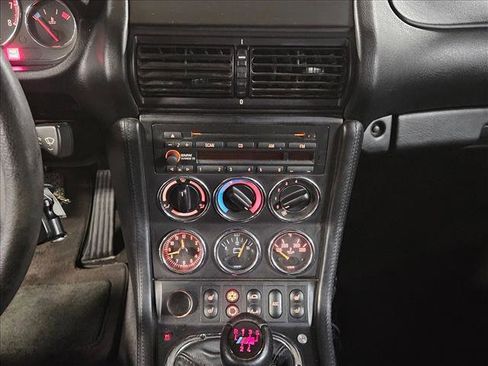 Used 2000 BMW Z3 image 13