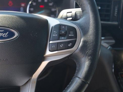 Used 2024 Ford Explorer Limited image 19