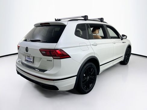Used 2022 Volkswagen Tiguan SE R-Line image 5