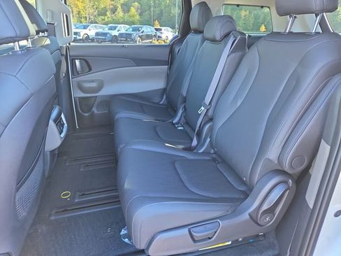 New 2026 Kia Carnival SX image 6