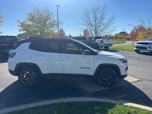 Used 2026 Jeep Compass Limited image 4