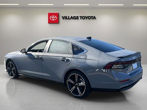 Used 2024 Honda Accord Sport image 3