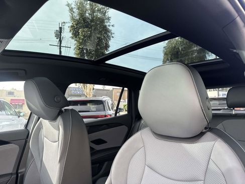 New 2026 Volkswagen Tiguan SE R-Line image 14