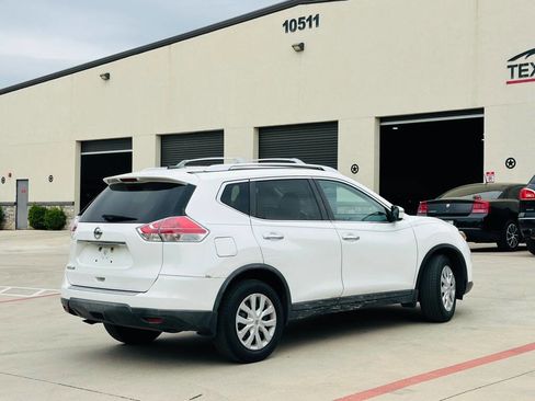 Used 2016 Nissan Rogue S w/ Appearance Package image 10