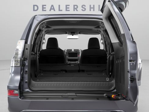 Used 2016 Lexus GX 460 w/ Premium Package AWD/4WD image 33