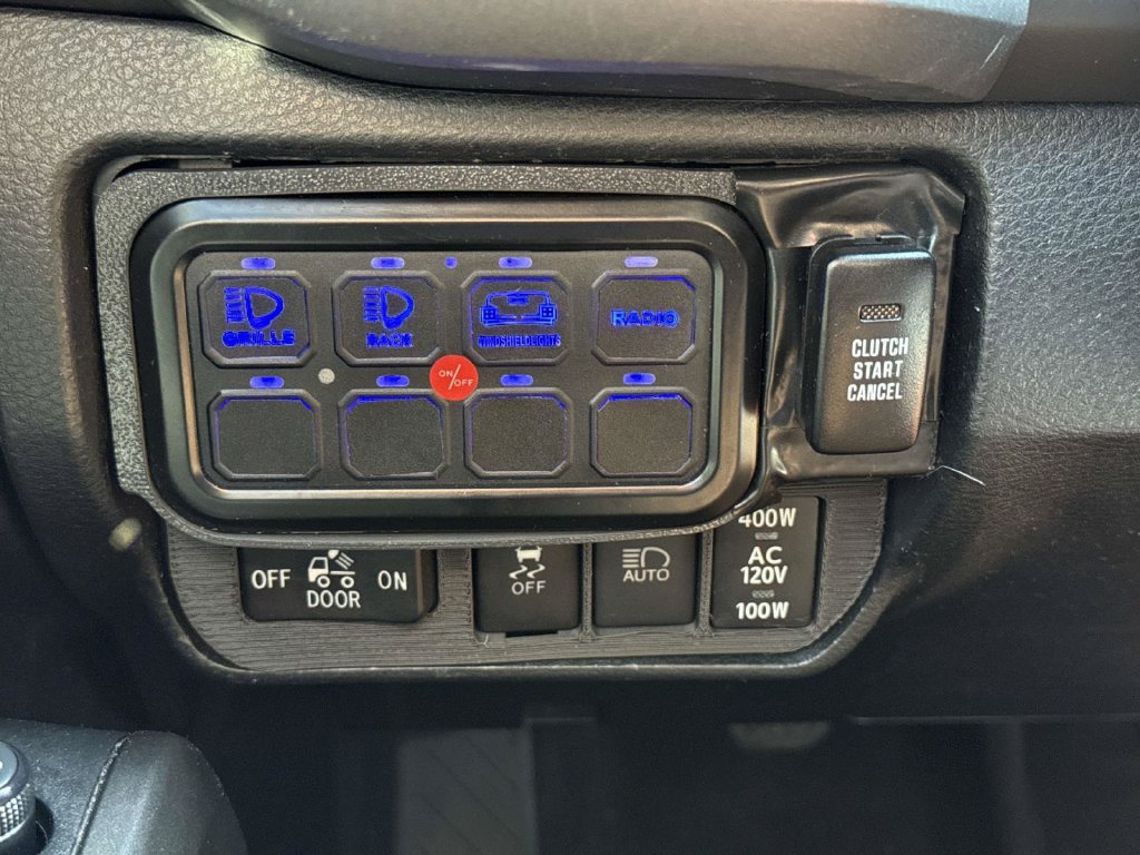 Used 2022 Toyota Tacoma TRD Sport AWD/4WD image 39