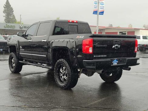 Used 2017 Chevrolet Silverado 1500 LTZ Z71 w/ LTZ Plus Package AWD/4WD image 12