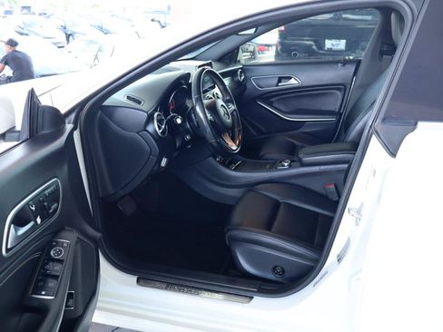Used 2016 Mercedes-Benz CLA 250 image 14