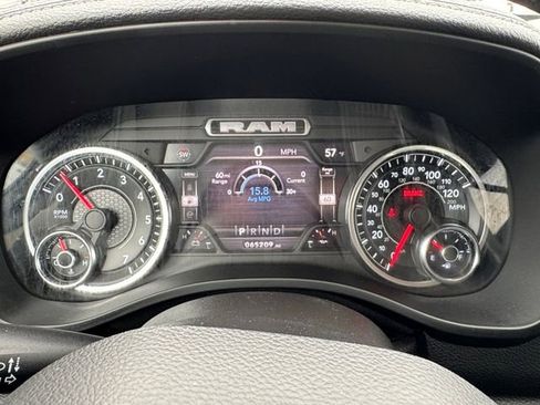 Used 2021 RAM 1500 Laramie image 9