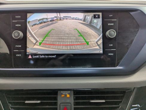Used 2022 Volkswagen Taos SE FWD image 29