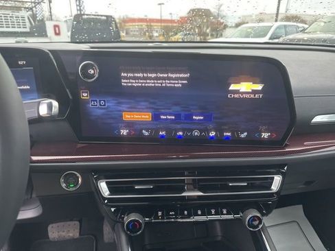 New 2026 Chevrolet Traverse Z71 w/ Driver Confidence Package AWD/4WD image 22