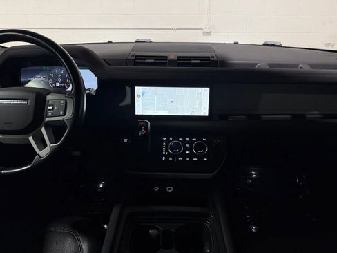 Used 2022 Land Rover Defender 110 S AWD/4WD image 22