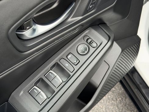 Used 2023 Honda Accord EX-L image 12