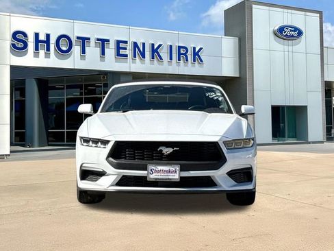 Used 2024 Ford Mustang Premium image 2