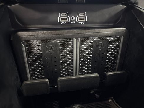 Used 2025 RAM 2500 Laramie AWD/4WD image 29