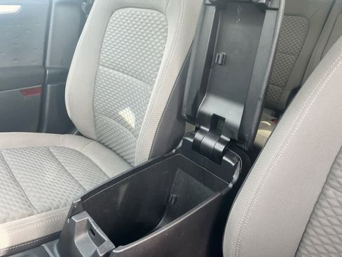 Used 2020 Ford Escape SE image 21