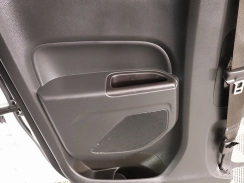 Used 2022 Chevrolet Colorado LT w/ Fleet Safety Package image 15