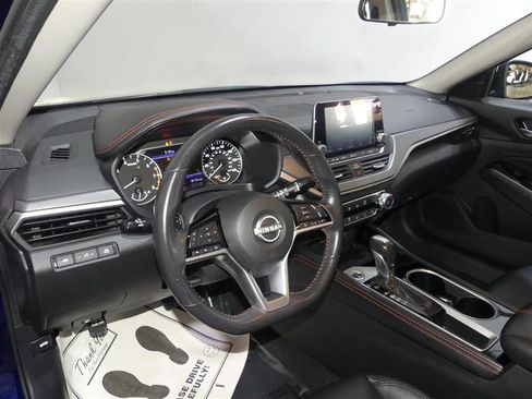 Used 2024 Nissan Altima 2.5 SR image 22