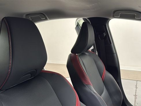 Certified 2025 Toyota Prius Plug-In Hybrid image 19