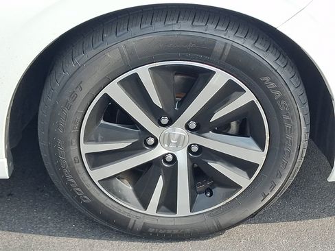 Used 2023 Honda Civic LX image 8