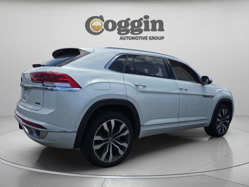 Used 2022 Volkswagen Atlas Cross Sport SEL Premium R-Line AWD/4WD image 5