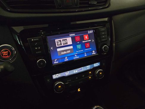 Used 2019 Nissan Rogue SV FWD image 26