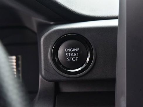 Used 2025 Toyota Tacoma SR AWD/4WD image 13
