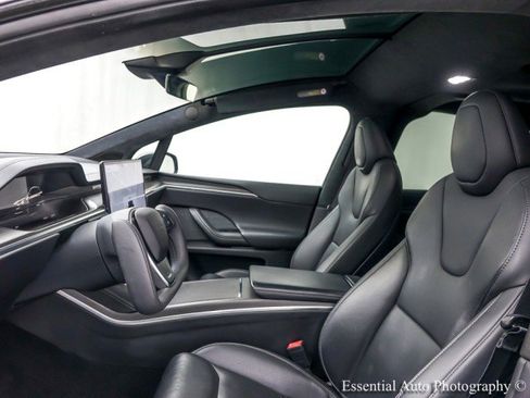 Used 2022 Tesla Model X Plaid image 13